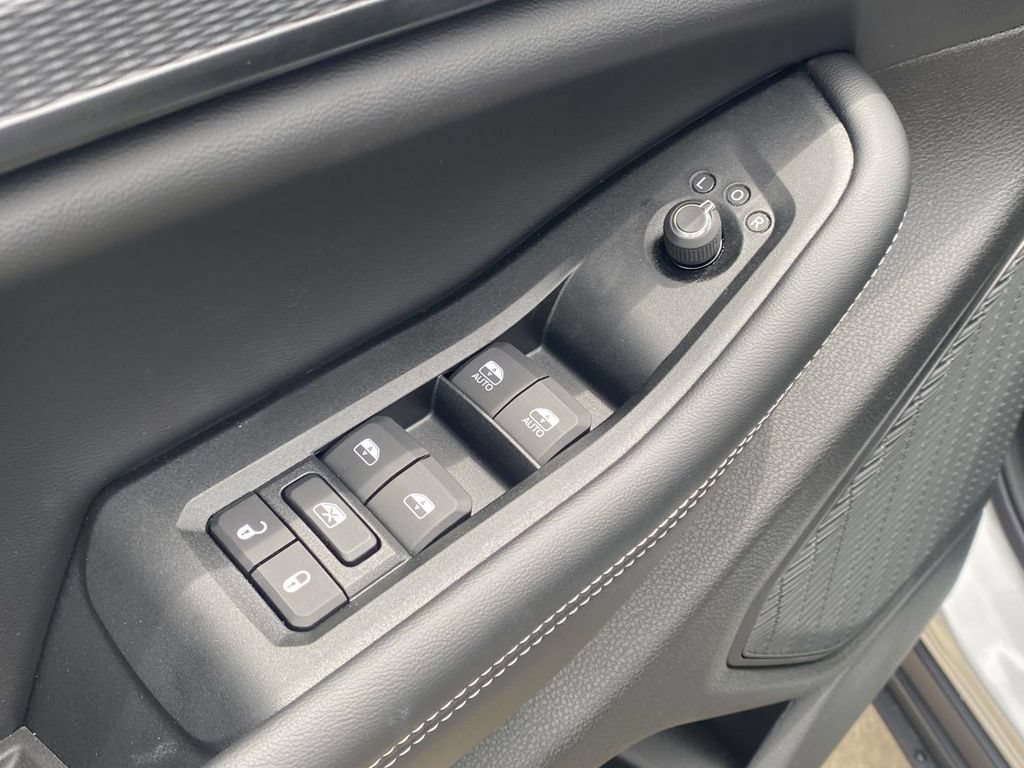 New 2026 Jeep Grand Cherokee L 2WD image 13