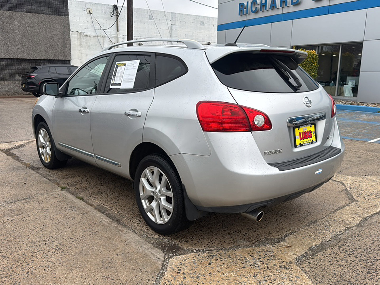 Used 2011 Nissan Rogue SV w/ SL Pkg image 6