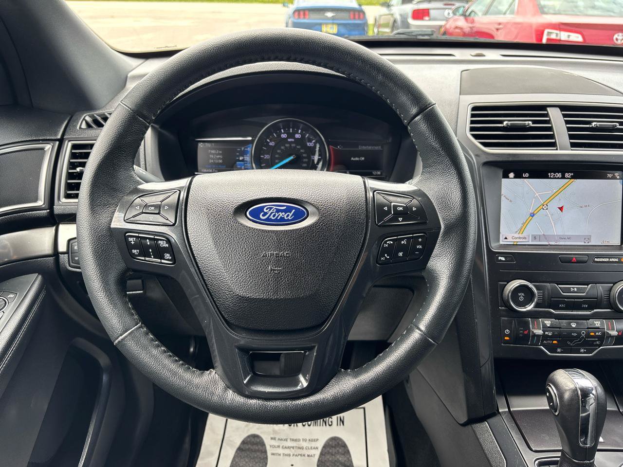 Used 2019 Ford Explorer XLT w/ Equipment Group 202A AWD/4WD image 13
