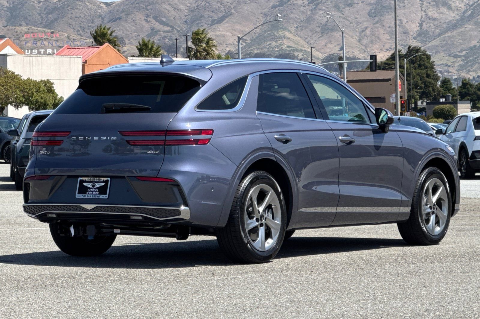 New 2026 Genesis GV70 2.5T Advanced w/ G1 Accessory Package AWD/4WD image 4