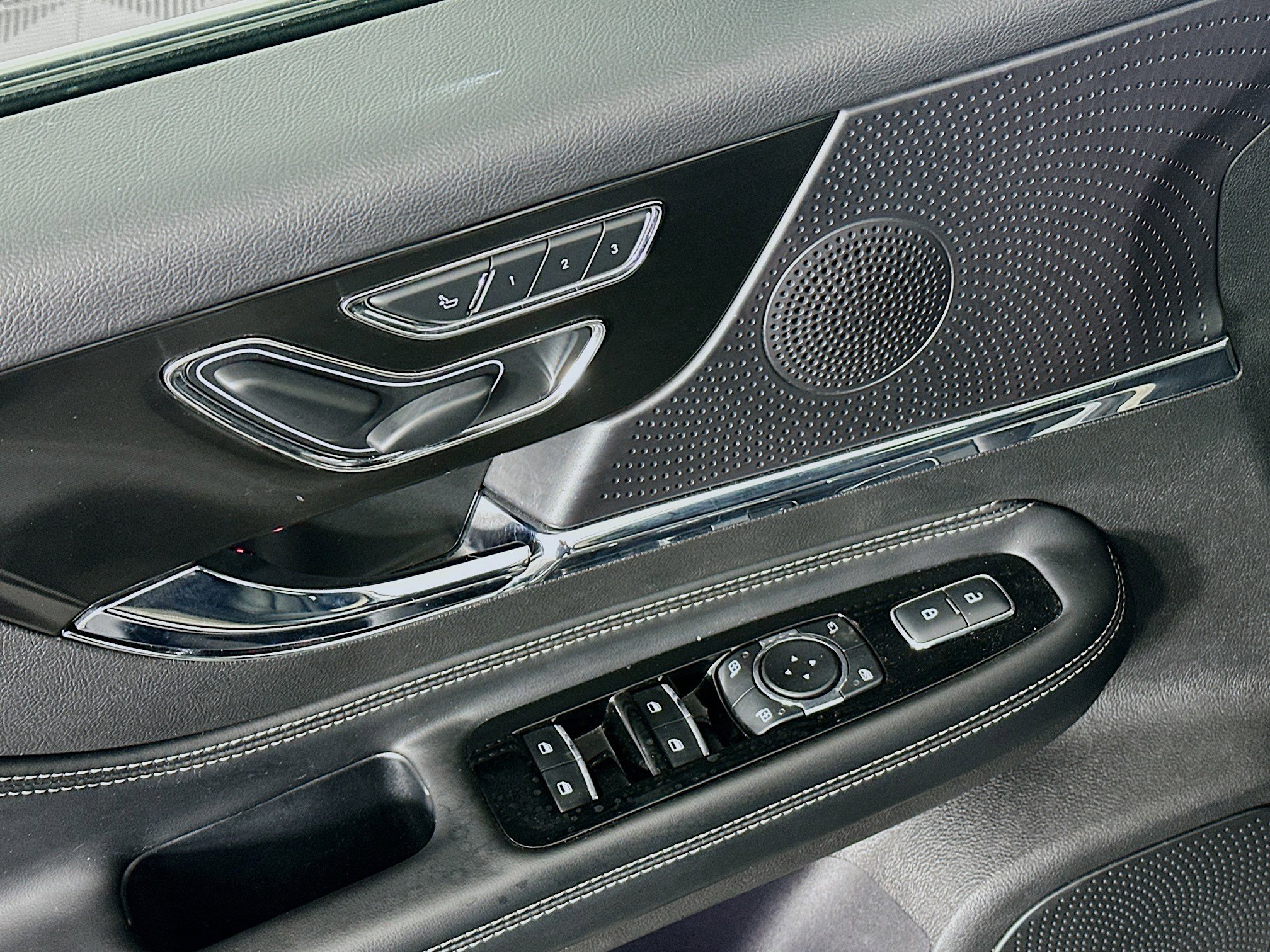 Used 2024 Lincoln Corsair Reserve w/ Equipment Group 201A image 15