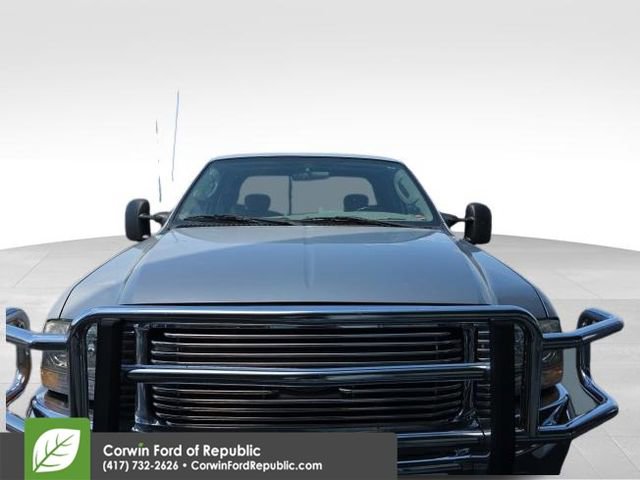Used 2004 Ford F250 XL image 2