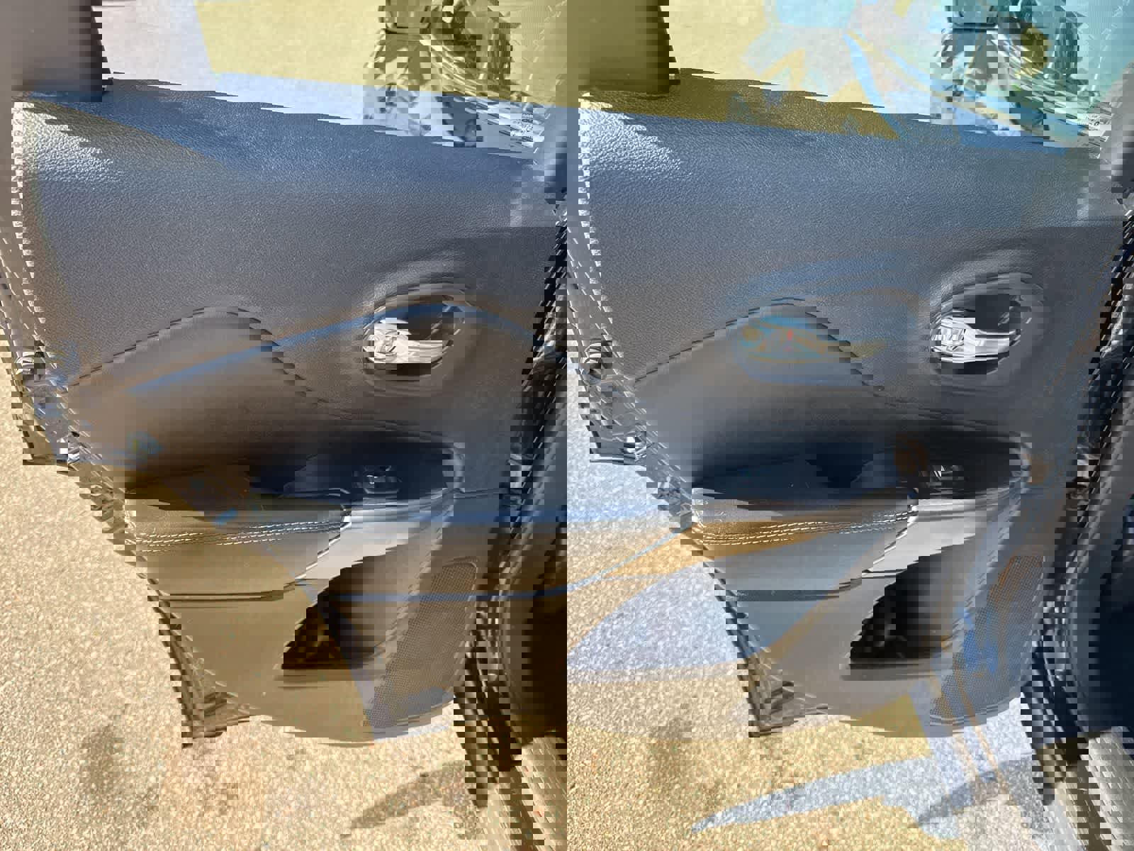 Used 2019 Jeep Cherokee Limited w/ Luxury Group image 14