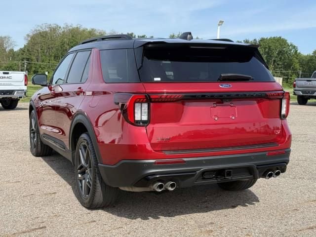 Used 2025 Ford Explorer ST AWD/4WD image 6