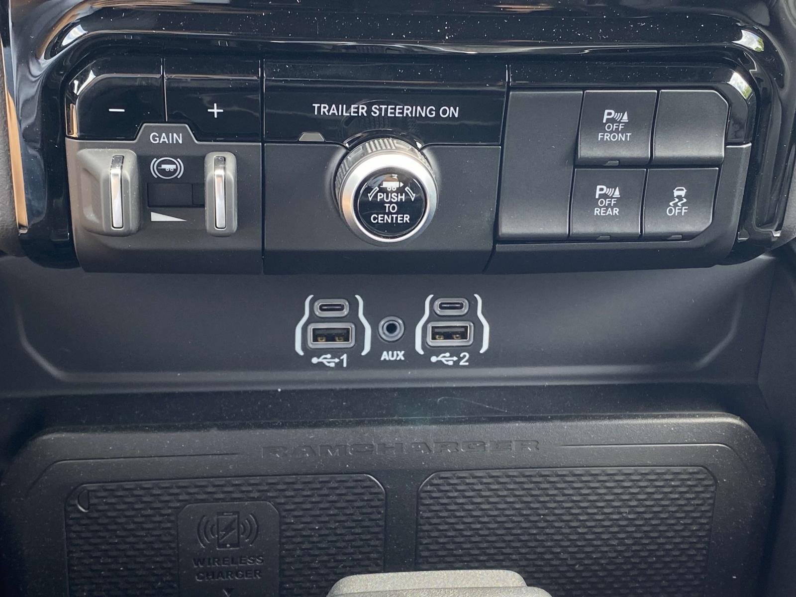 New 2025 RAM 1500 Big Horn image 25