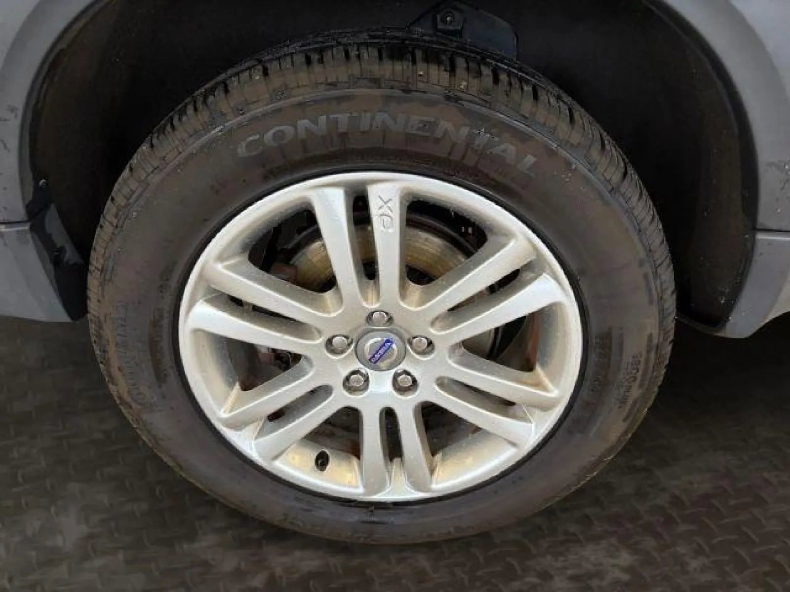 Used 2010 Volvo XC90 3.2 image 32