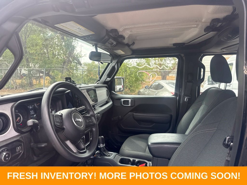 Used 2024 Jeep Gladiator Sport AWD/4WD image 8