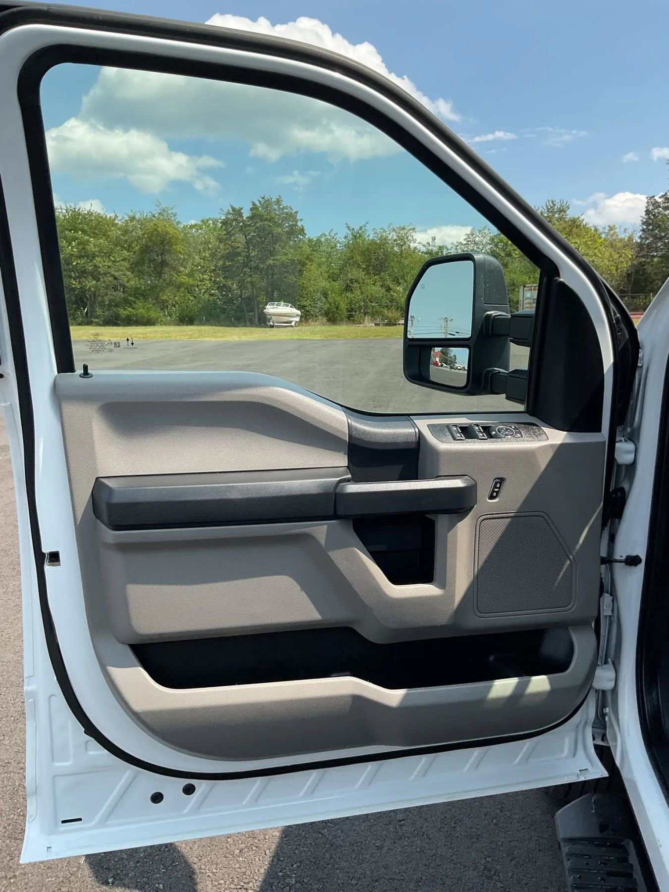 Used 2022 Ford F250 XL w/ Power Equipment Group image 22