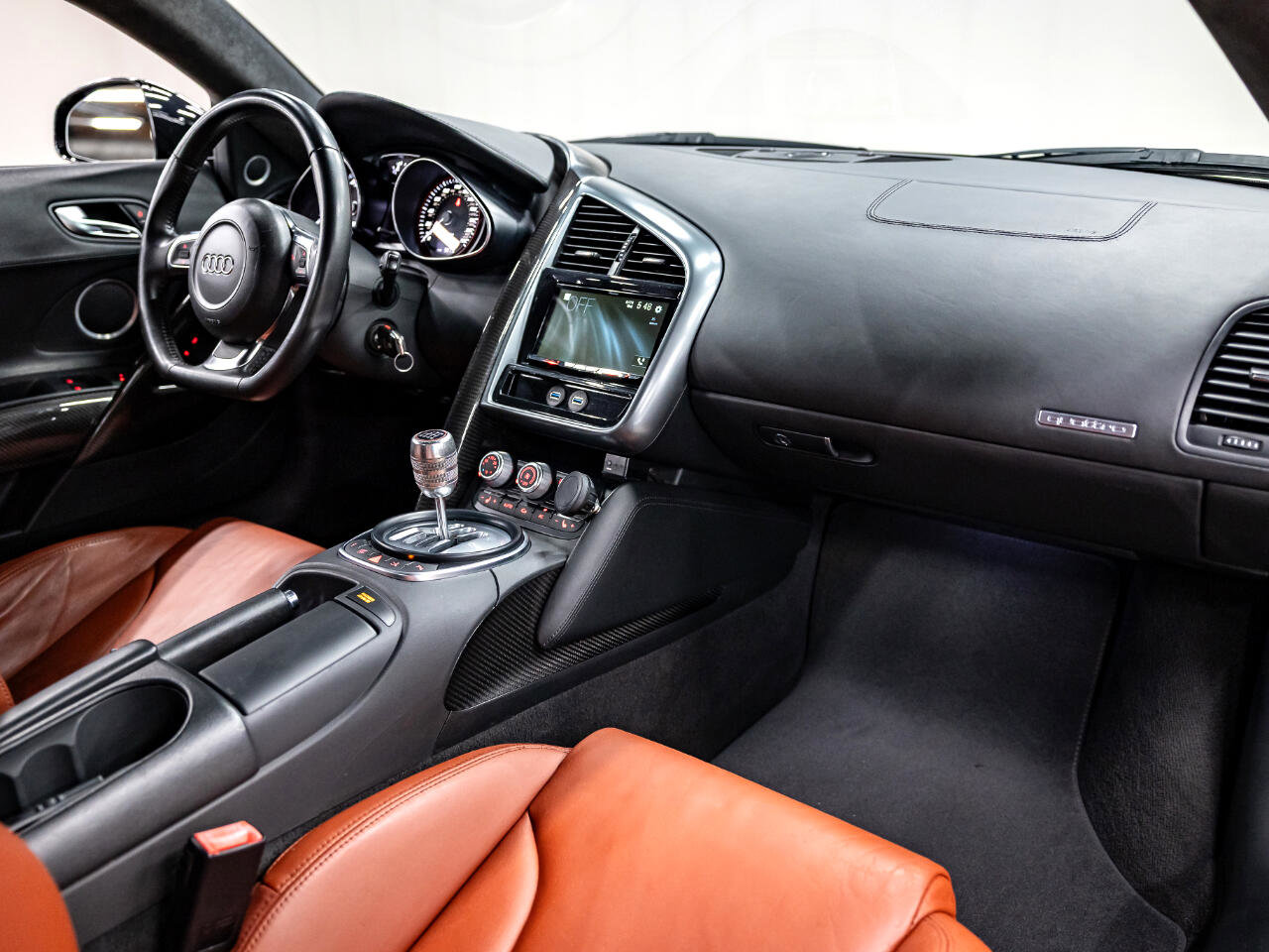 Used 2009 Audi R8 V10 image 6