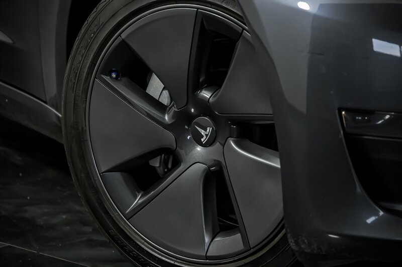 Used 2023 Tesla Model 3 Standard Range RWD image 3