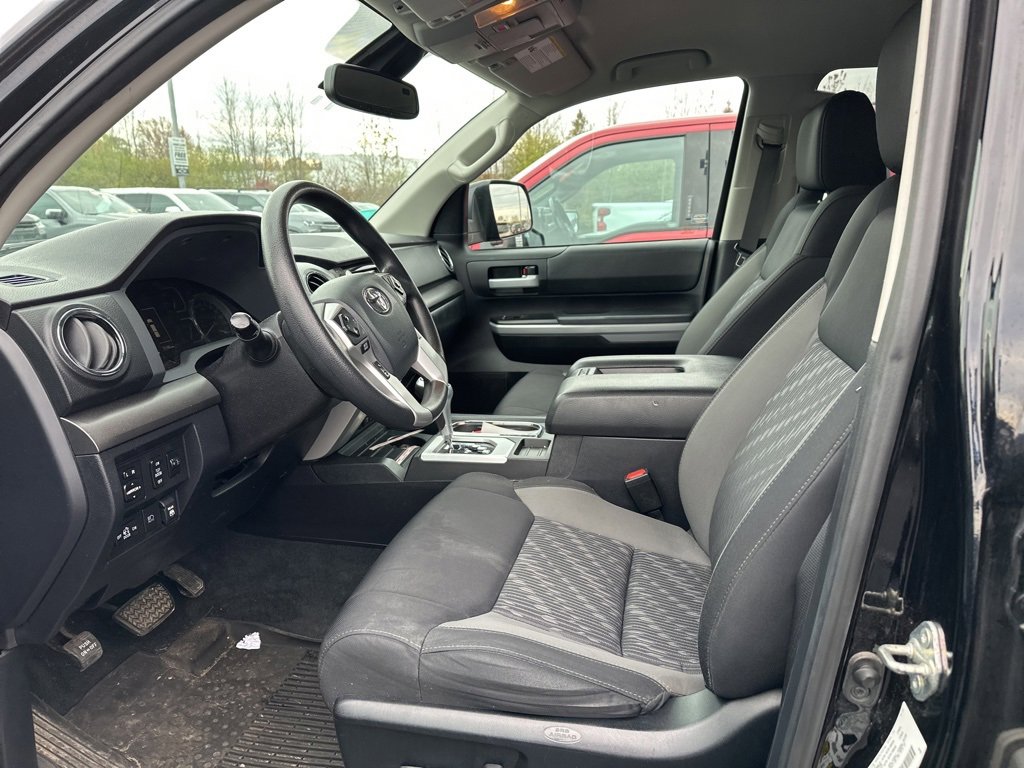 Used 2020 Toyota Tundra 4x4 CrewMax image 5