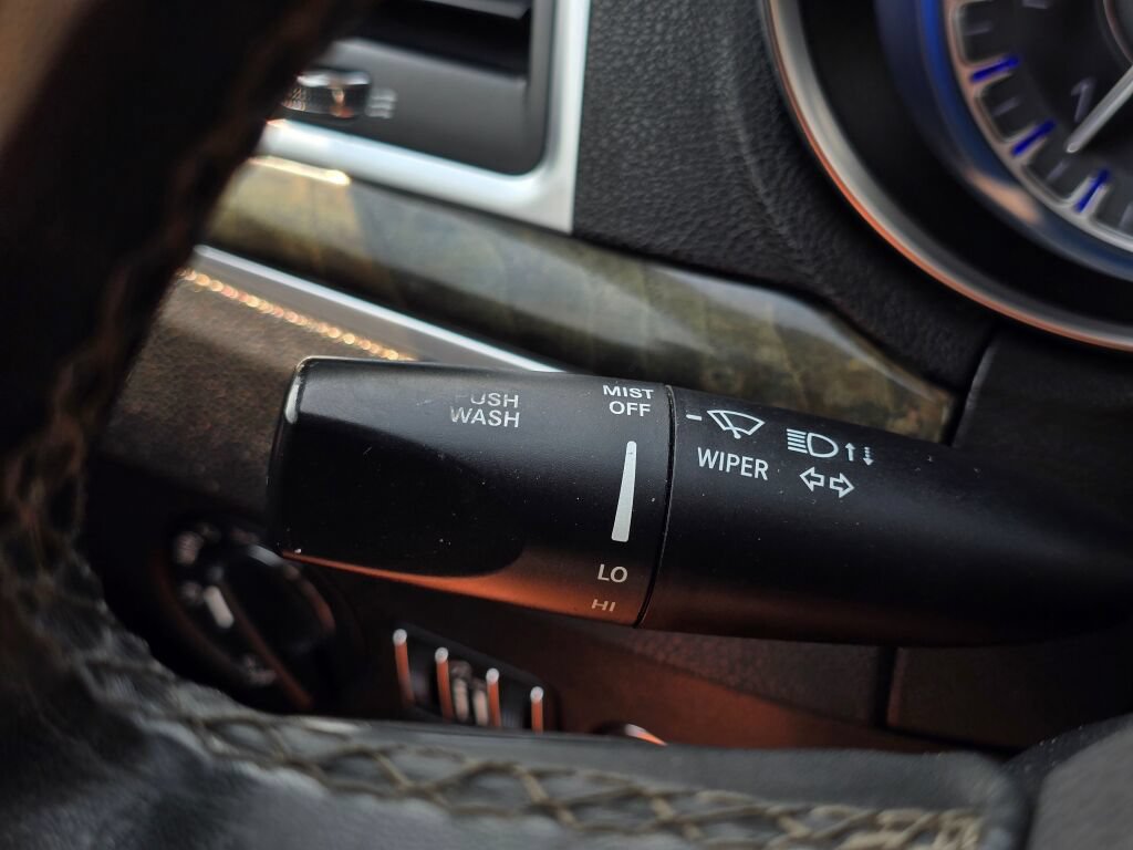 Used 2020 Chrysler 300 Limited RWD image 26