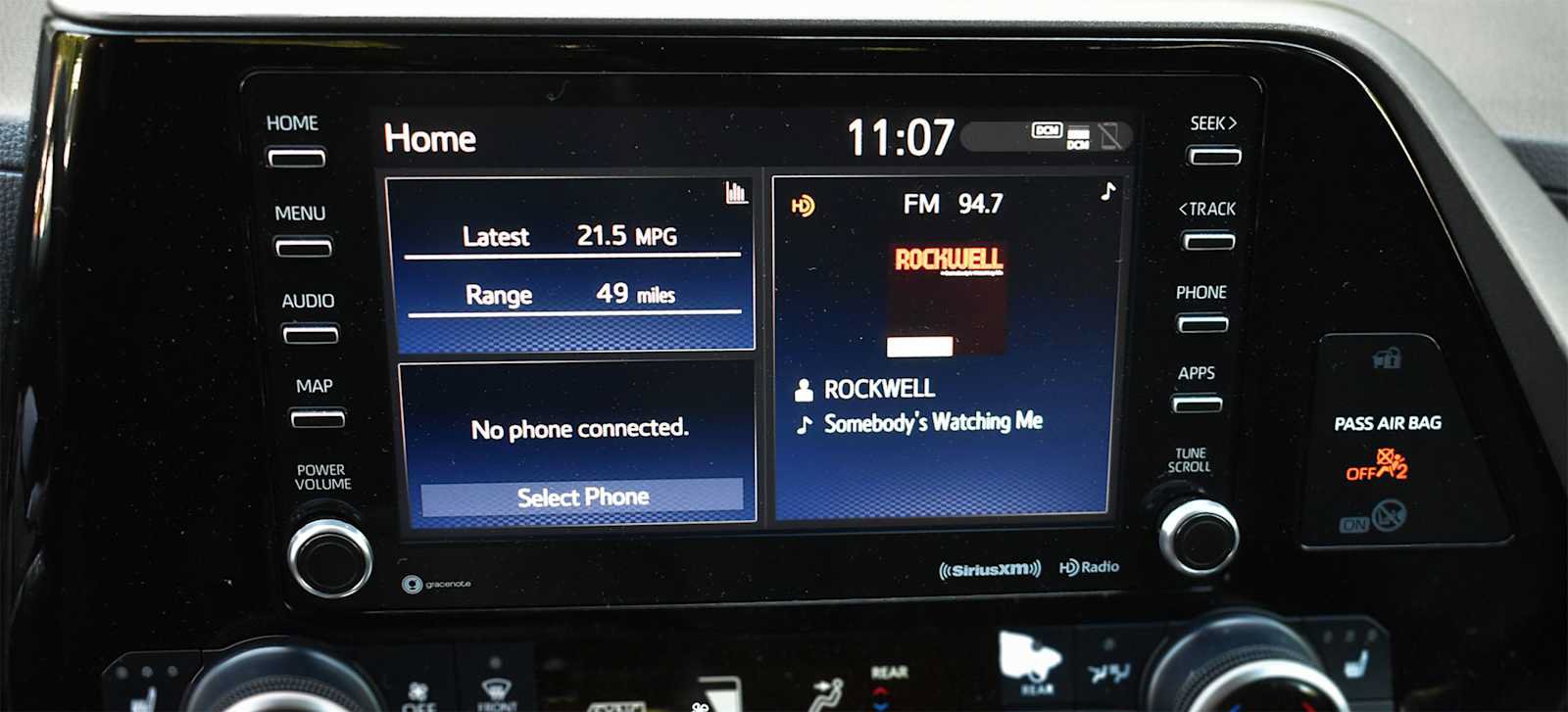 Used 2021 Toyota Highlander XLE AWD/4WD image 20