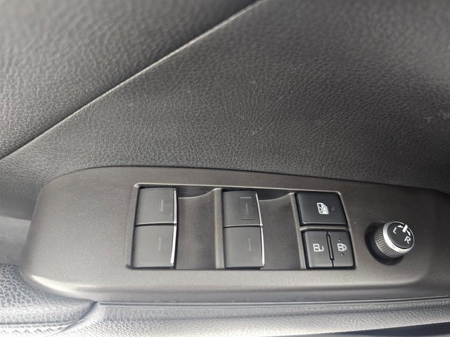 Used 2021 Toyota Camry XSE image 28