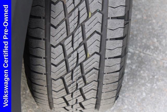 Used 2025 Volkswagen Atlas Peak Edition SE image 15