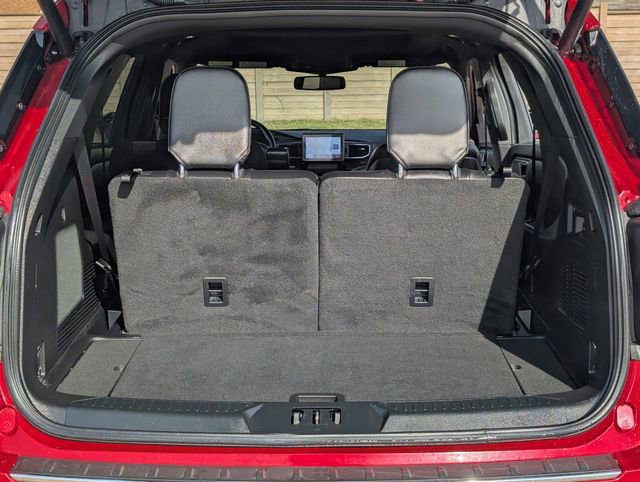 Used 2020 Ford Explorer Limited image 28