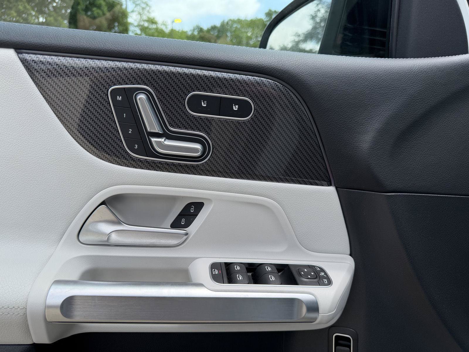 Certified 2022 Mercedes-Benz GLB 250 image 6