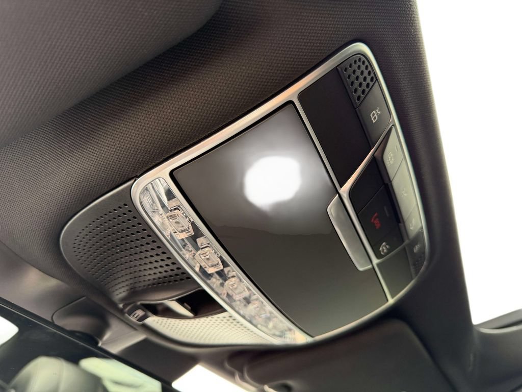Used 2019 Mercedes-Benz S 560 4MATIC Sedan image 44