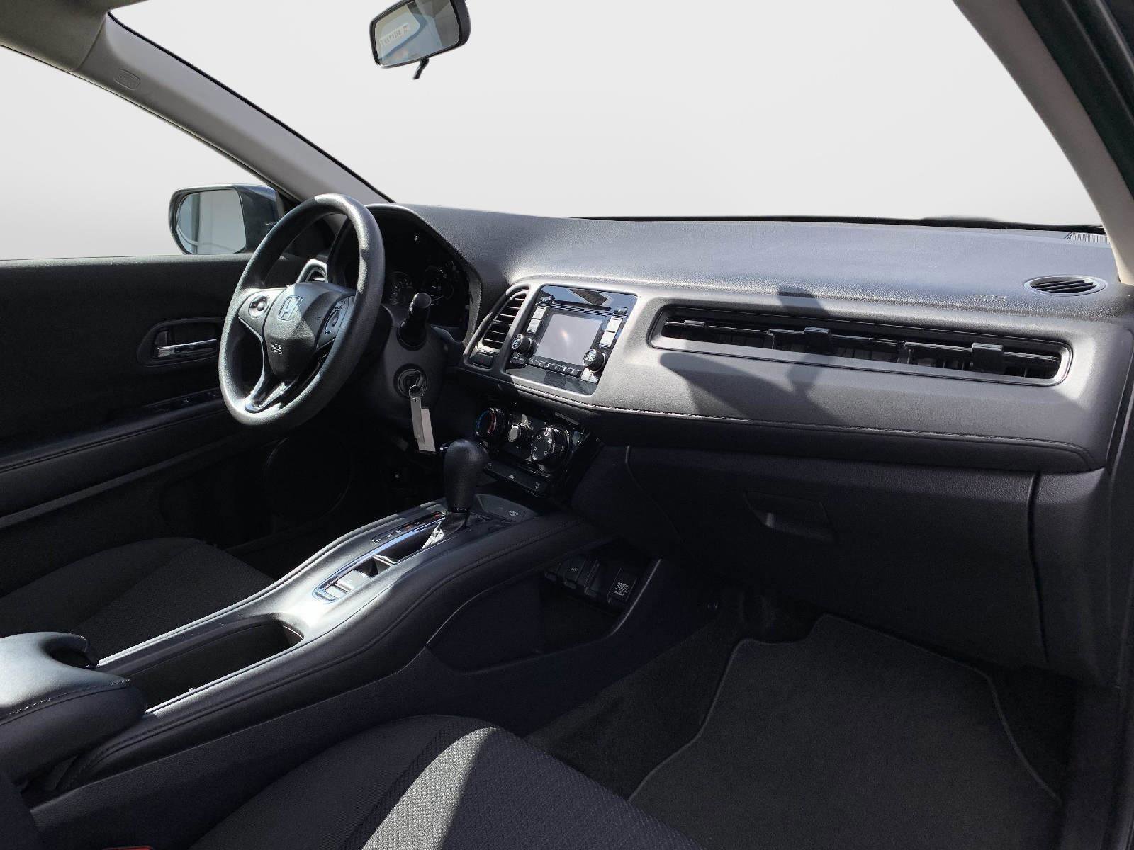 Used 2016 Honda HR-V LX image 38