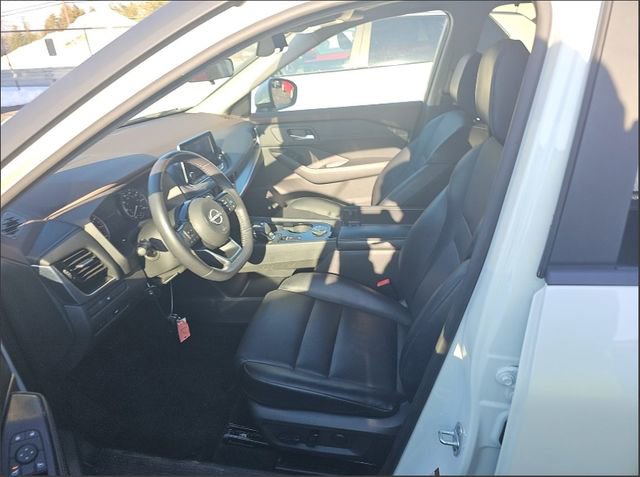 Used 2023 Nissan Rogue SV w/ SV Premium Package image 7