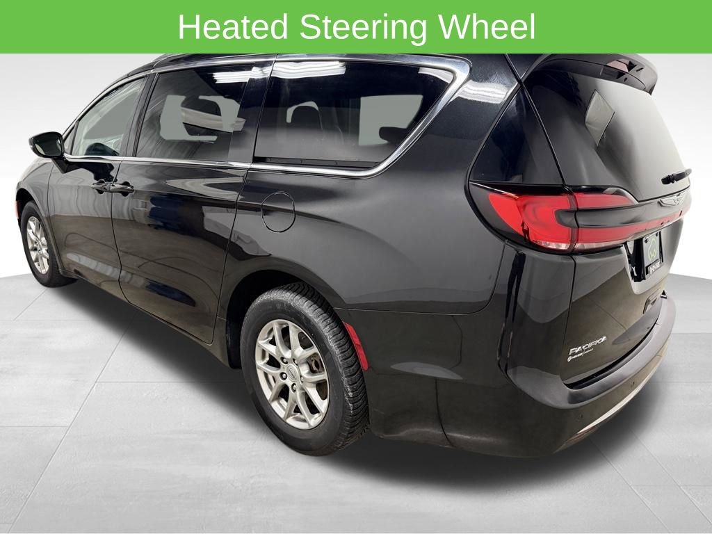 Used 2021 Chrysler Pacifica Touring w/ Cold Weather Group FWD image 7