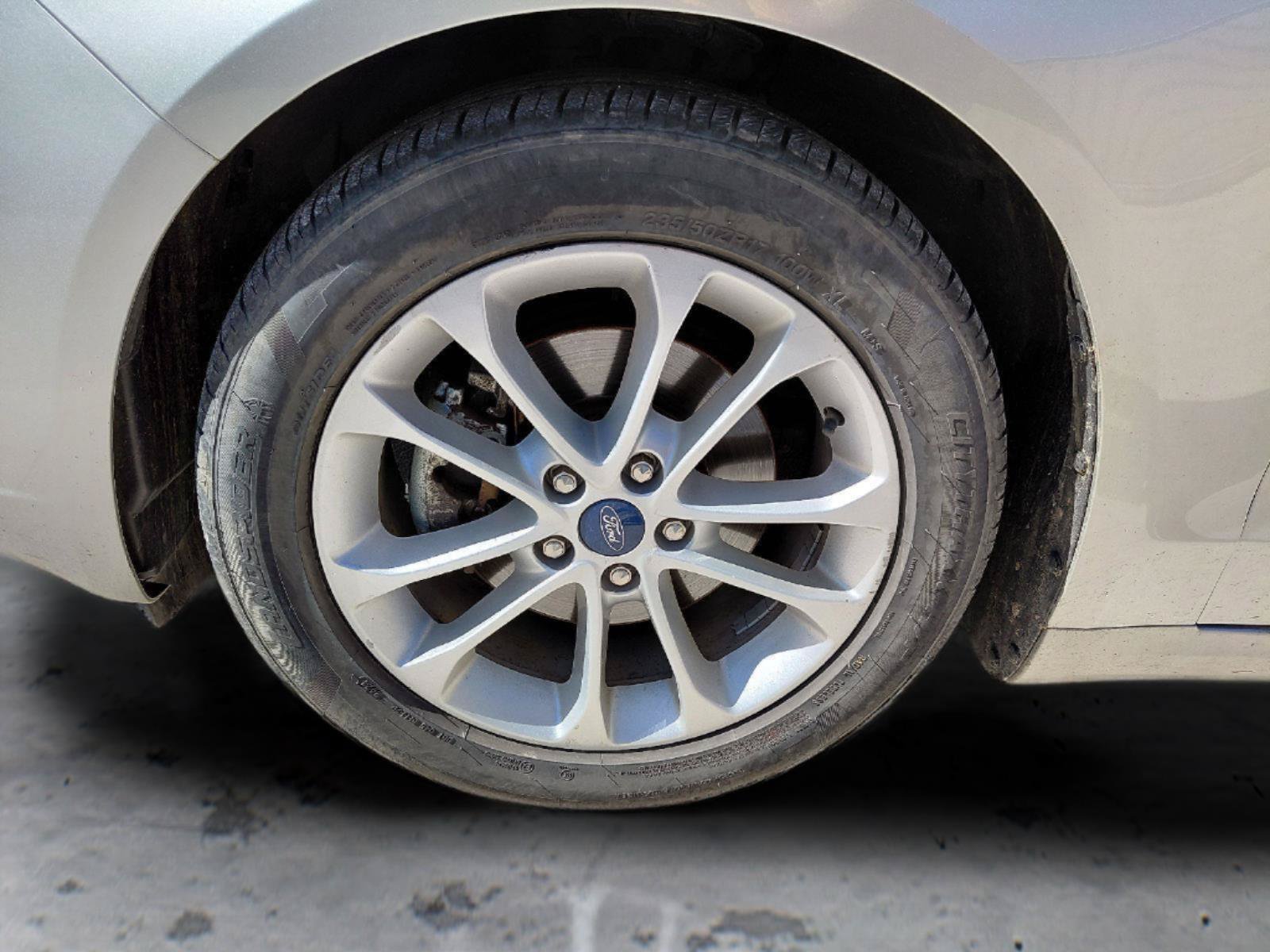 Used 2019 Ford Fusion SE FWD image 9