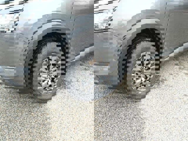 New 2025 Nissan Pathfinder SV w/ SV Premium Package image 6