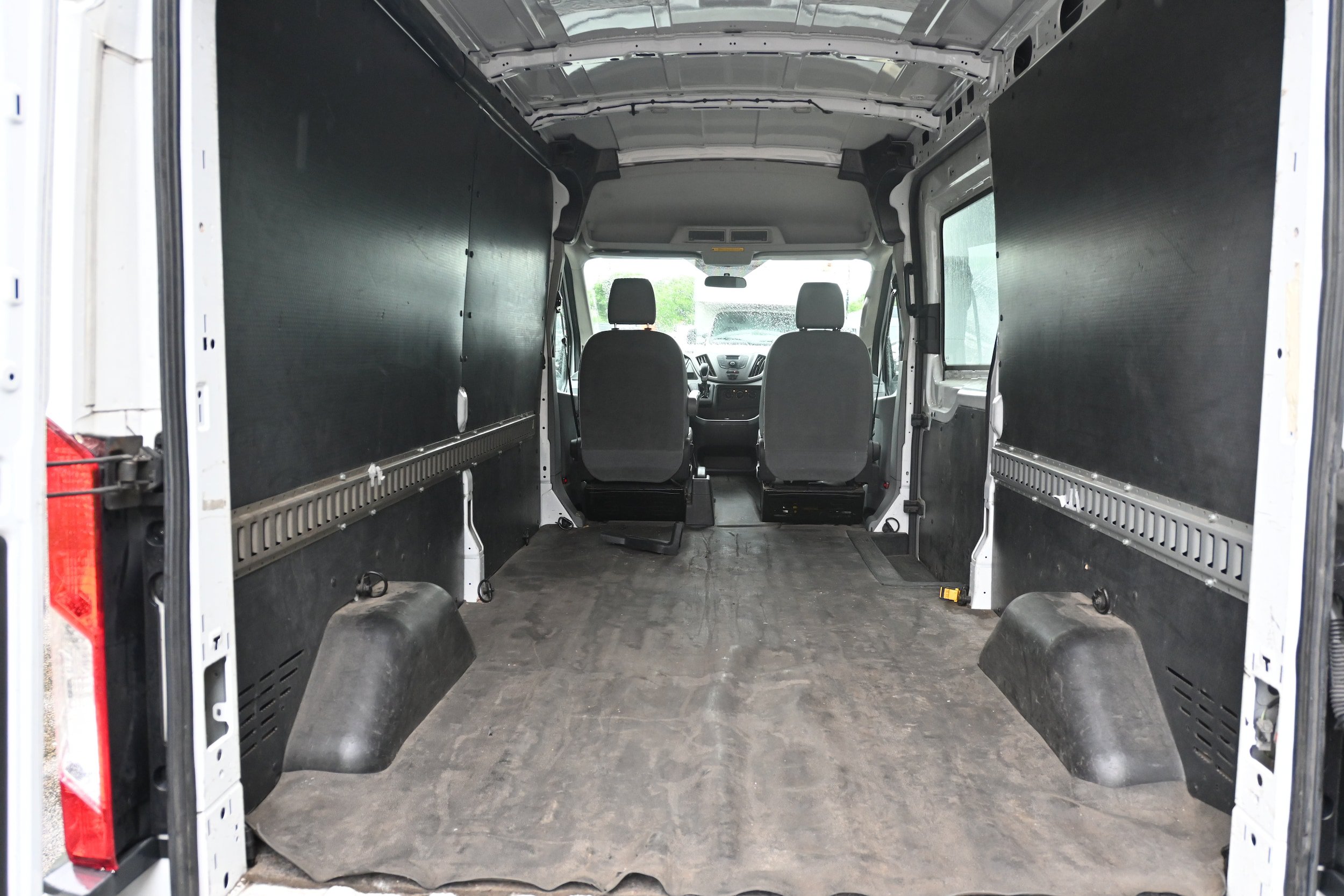 Used 2015 Ford Transit 150 148 Medium Roof RWD image 6