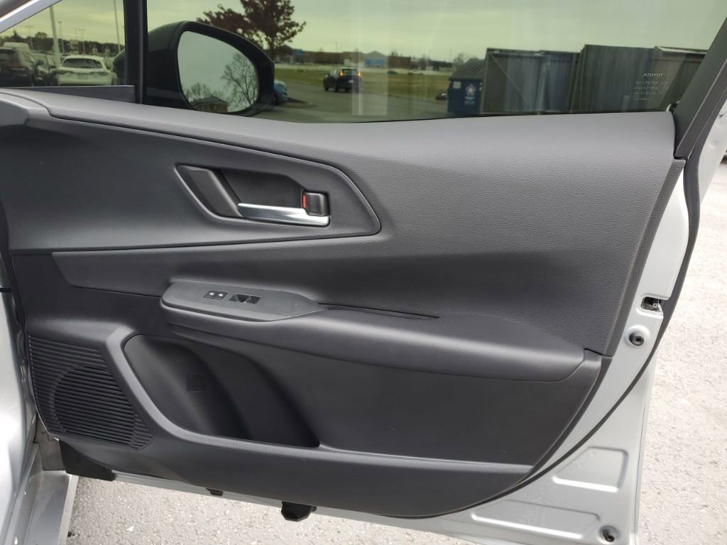 Used 2024 Toyota Prius Prime XSE image 39