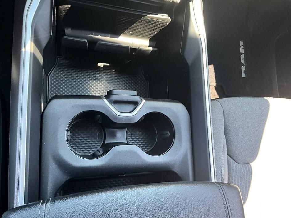 Used 2020 RAM 1500 Big Horn AWD/4WD image 26
