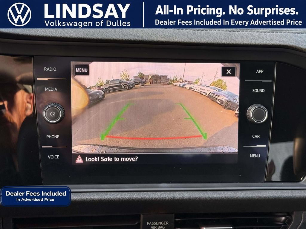 Used 2019 Volkswagen Jetta SEL w/ Cold Weather Package FWD image 17