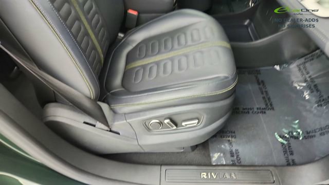 Used 2025 Rivian R1S Adventure AWD/4WD image 24