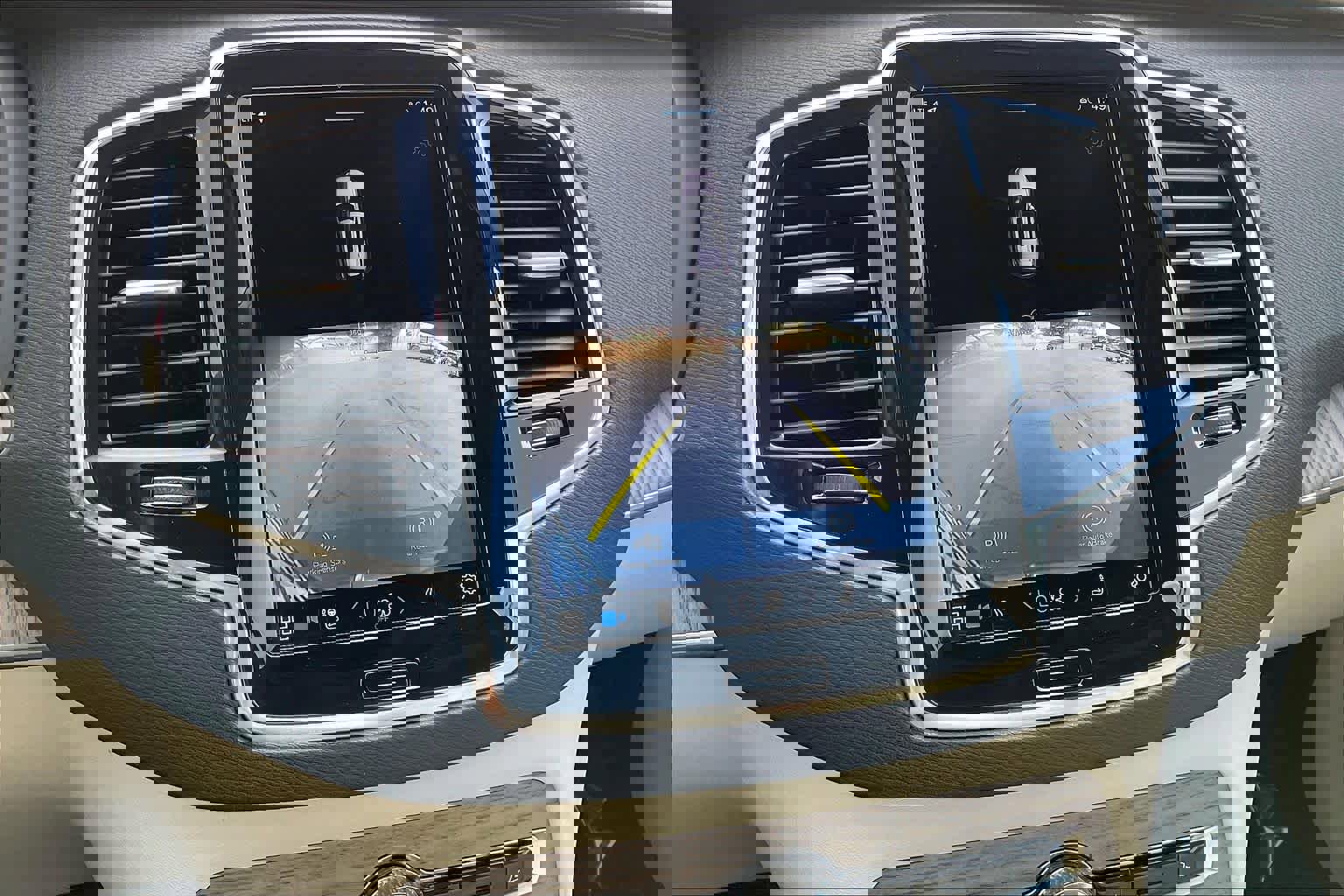 Used 2023 Volvo XC90 T8 Plus w/ Protection Package Premier image 24