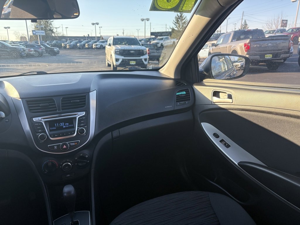 Used 2016 Hyundai Accent SE image 21