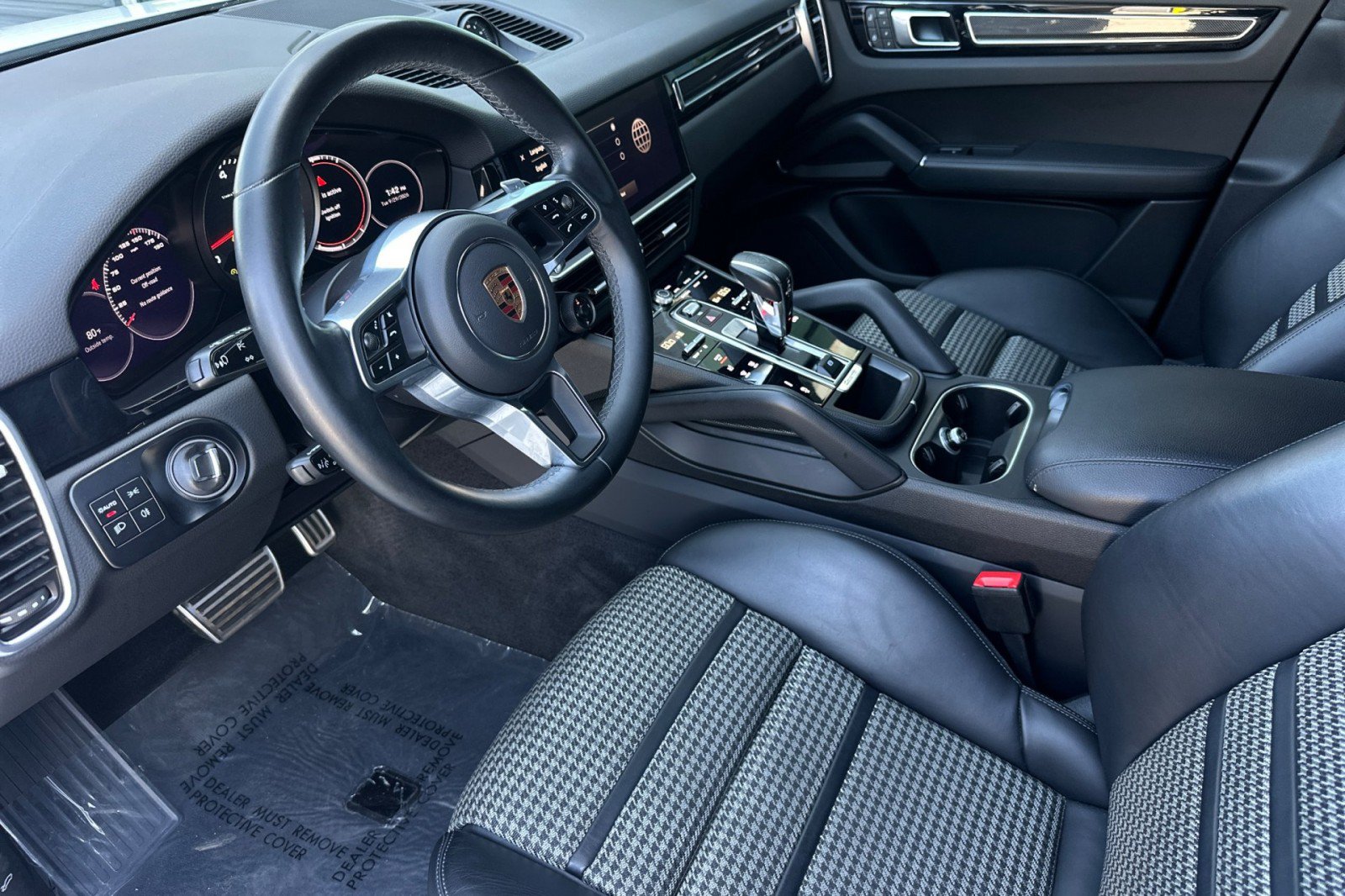 Certified 2023 Porsche Cayenne S AWD/4WD image 4