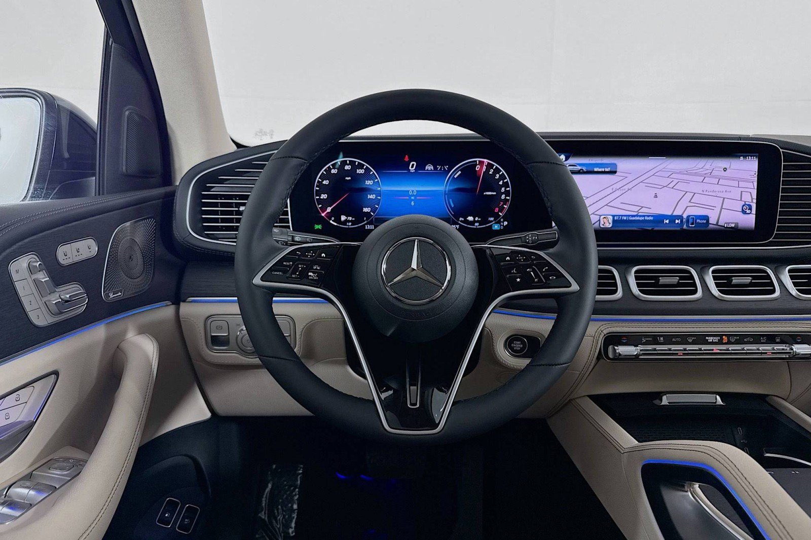 New 2026 Mercedes-Benz GLE 450e 4MATIC image 4