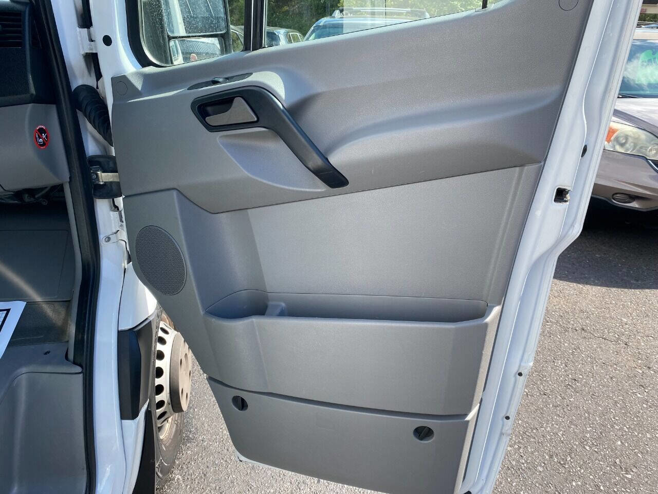 Used 2014 Mercedes-Benz Sprinter 3500 image 22