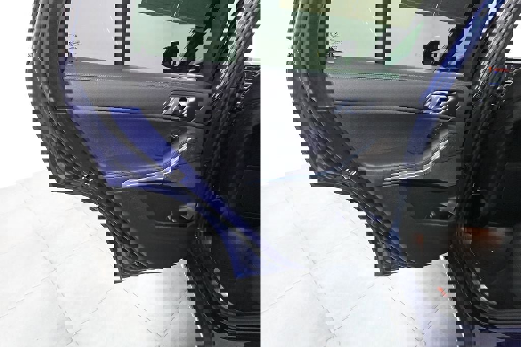 Used 2022 BMW X5 xDrive40i w/ Climate Comfort Package image 24