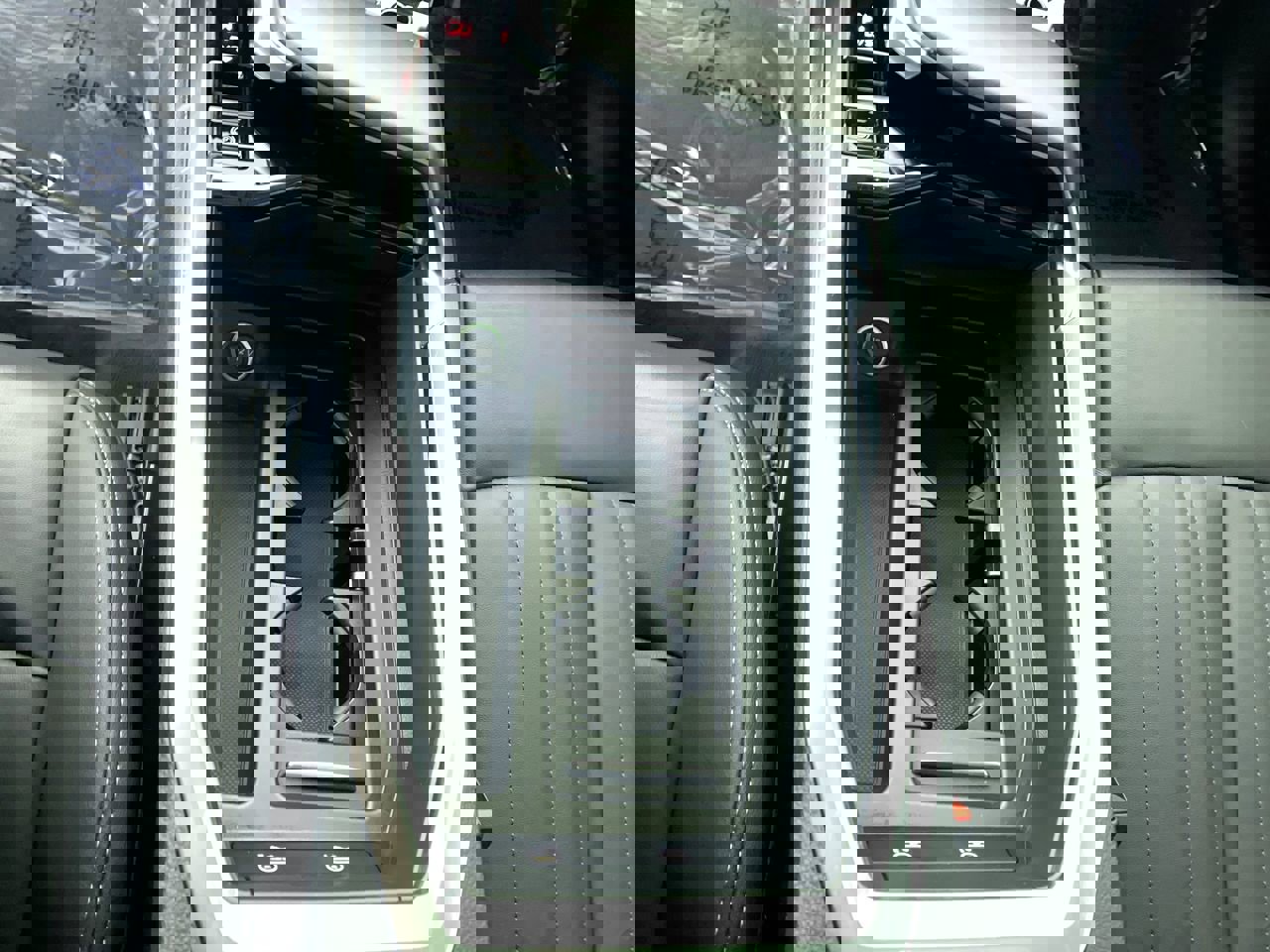 Certified 2022 Audi e-tron Premium w/ Convenience Plus Package image 9