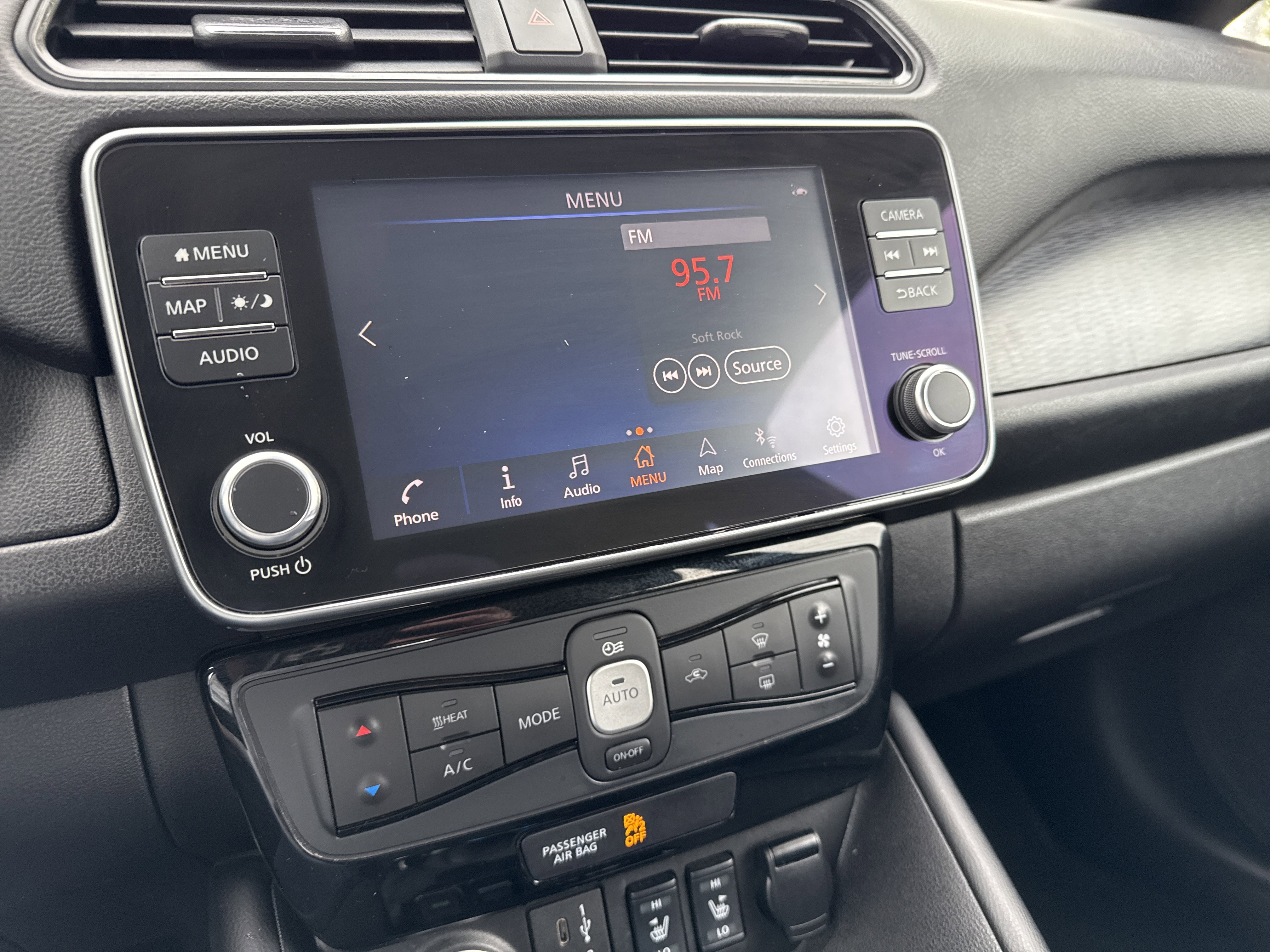 Certified 2024 Nissan Leaf SV Plus FWD image 22