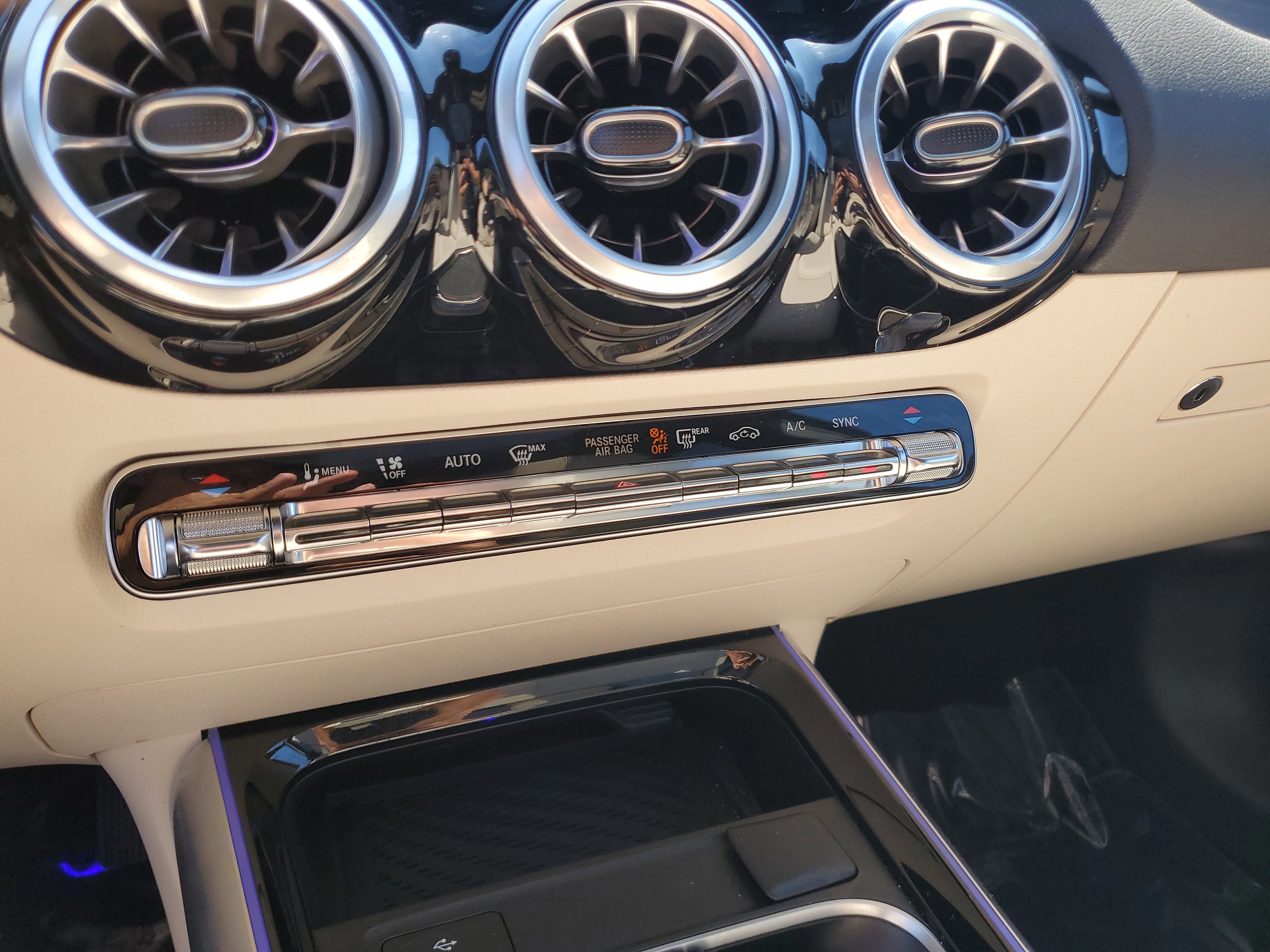 Certified 2025 Mercedes-Benz GLA 250 image 28