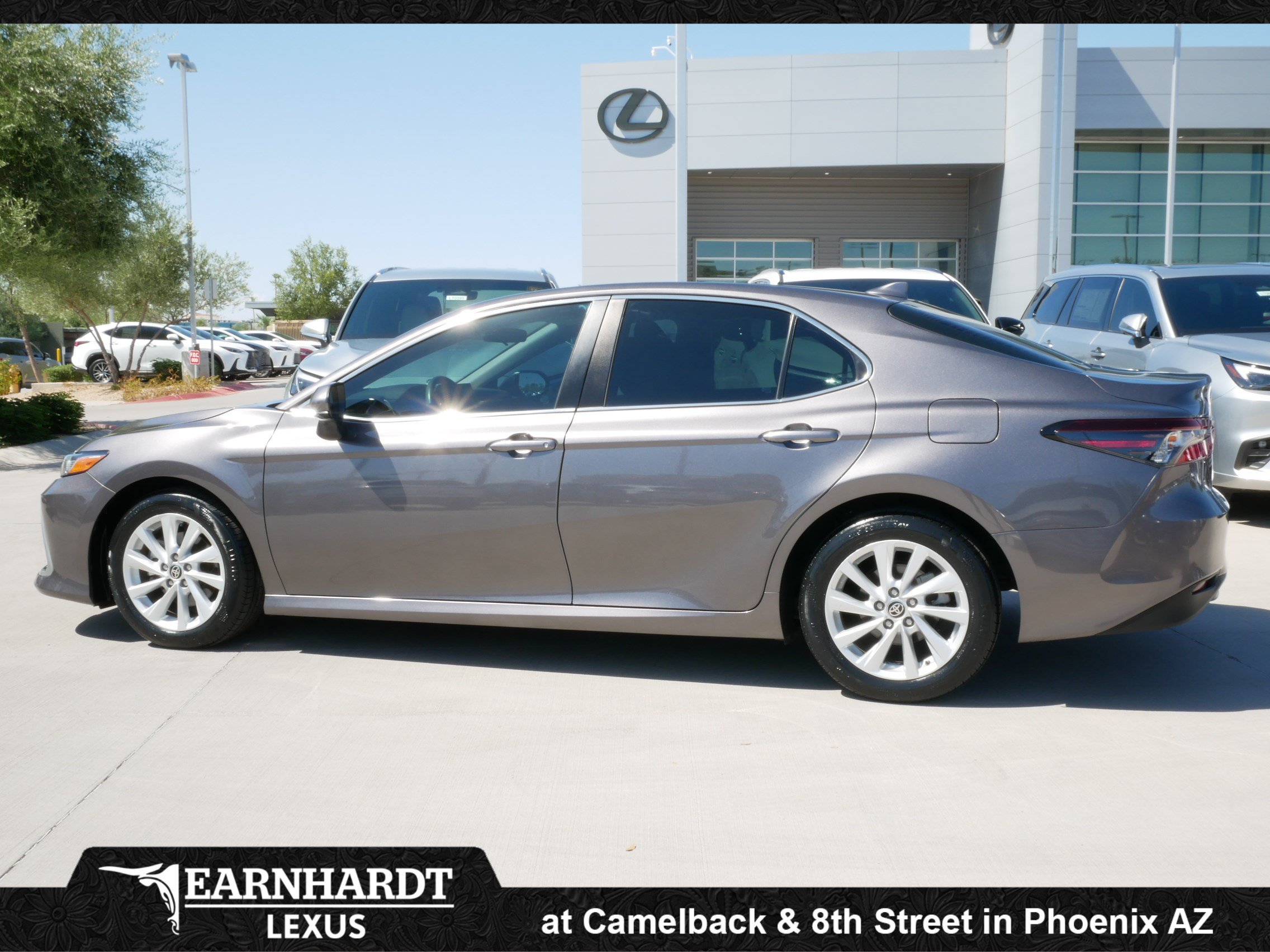 Used 2024 Toyota Camry LE FWD image 5