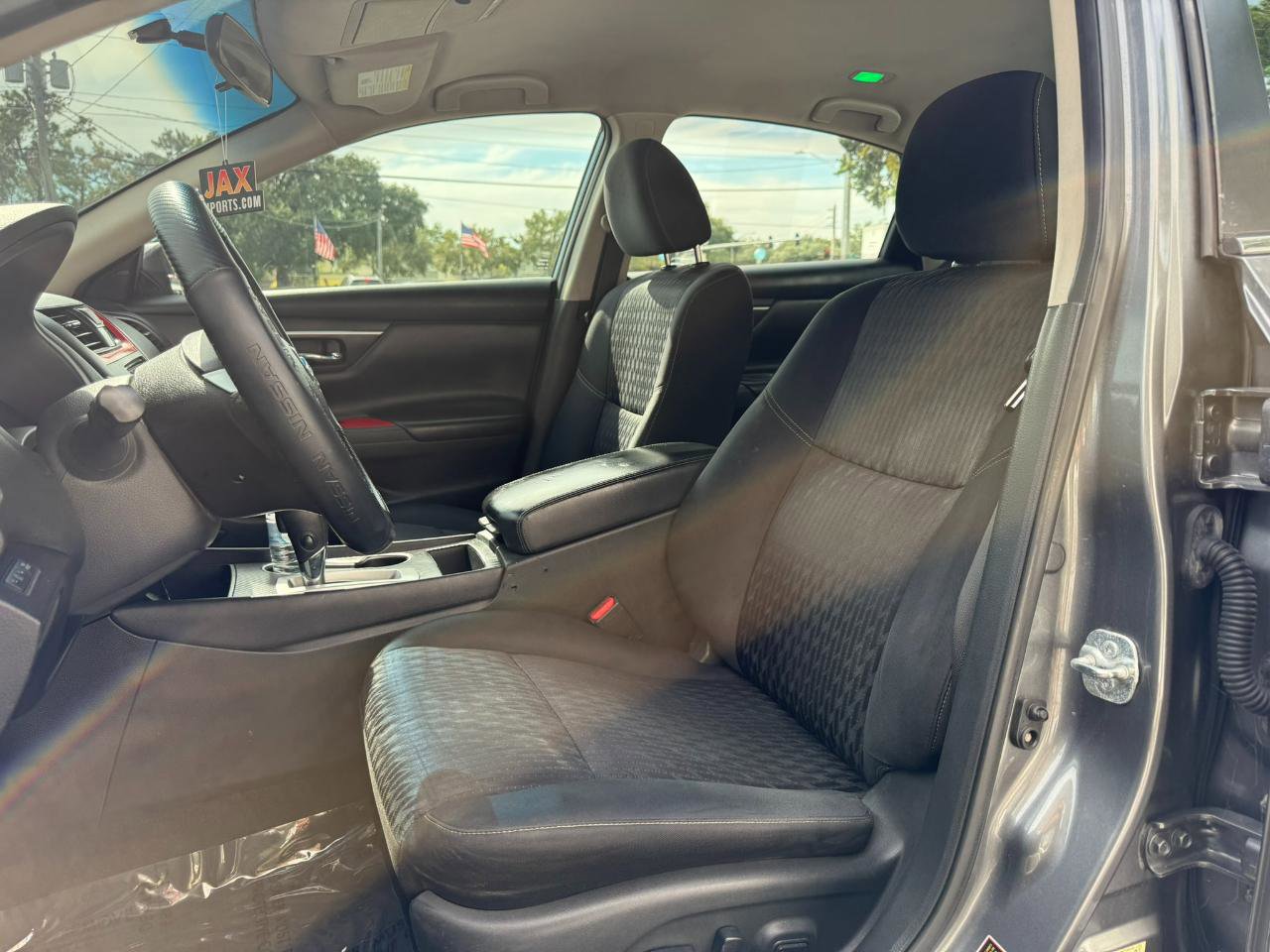Used 2017 Nissan Altima 2.5 SV FWD image 24