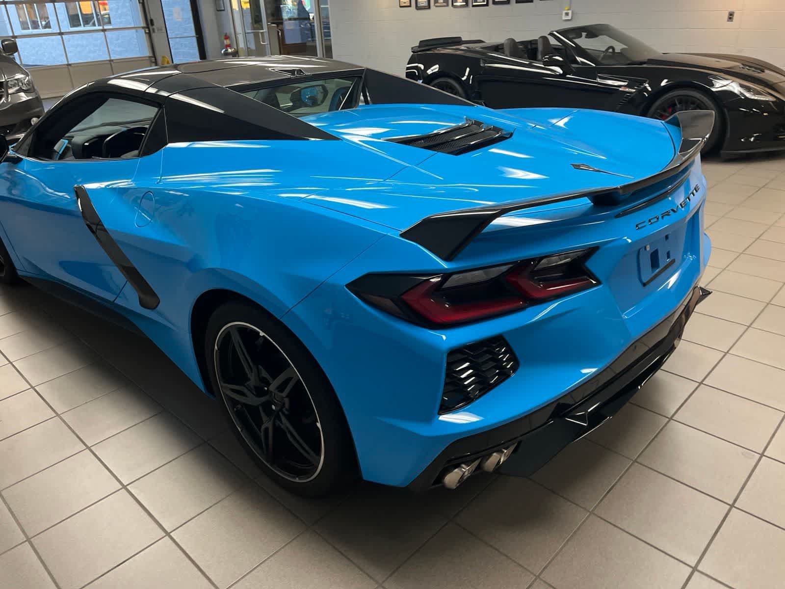 Used 2021 Chevrolet Corvette Stingray Premium Conv w/ Z51 Performance Package RWD image 11