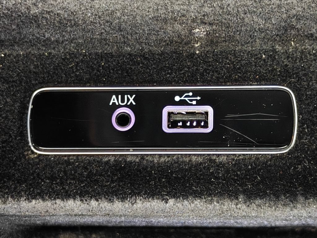 Used 2018 Alfa Romeo Stelvio AWD w/ Cold Weather Package image 38