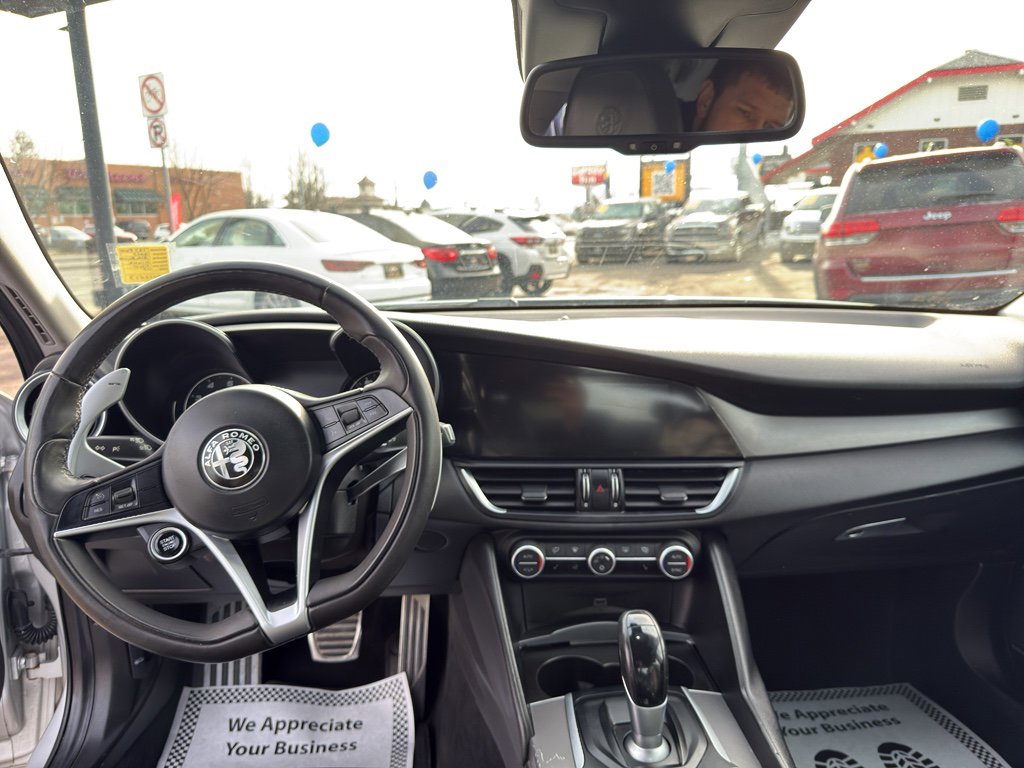 Used 2017 Alfa Romeo Giulia Ti w/ TI 19" Sport Package AWD/4WD image 13