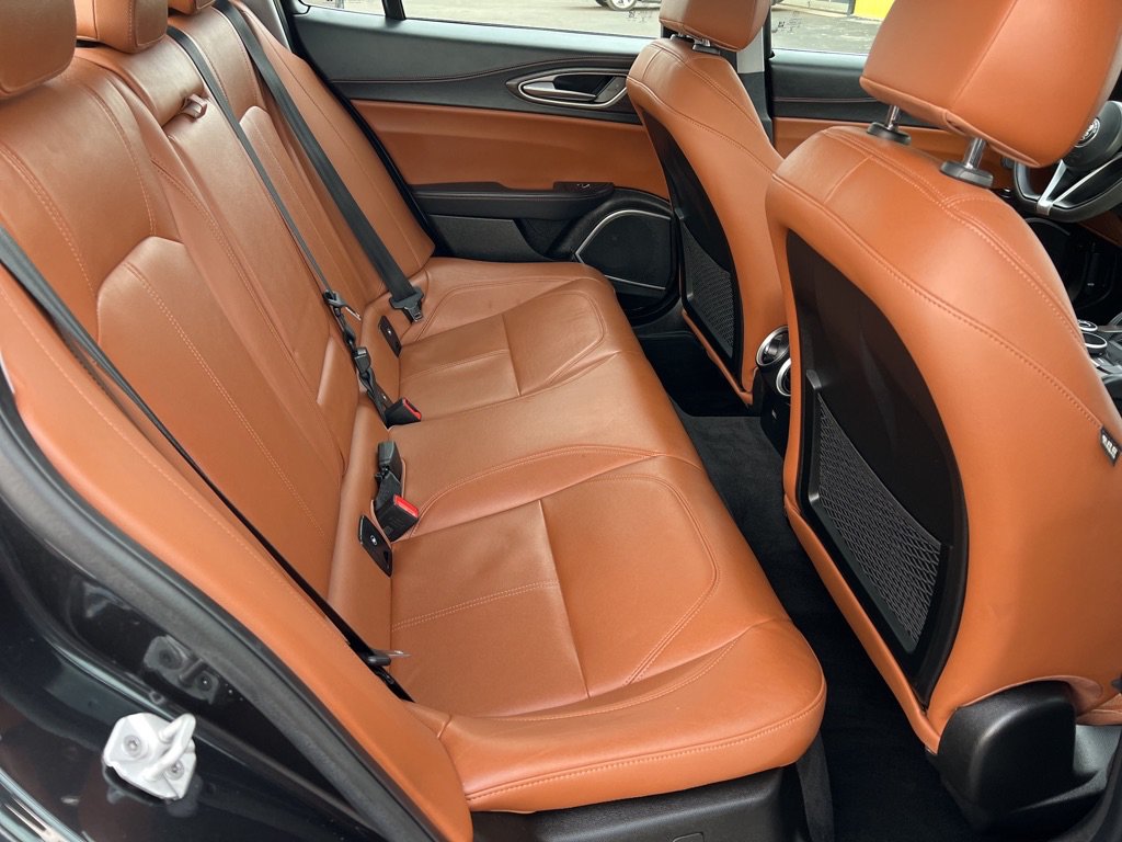Used 2018 Alfa Romeo Giulia Ti w/ TI Leather Package AWD/4WD image 33
