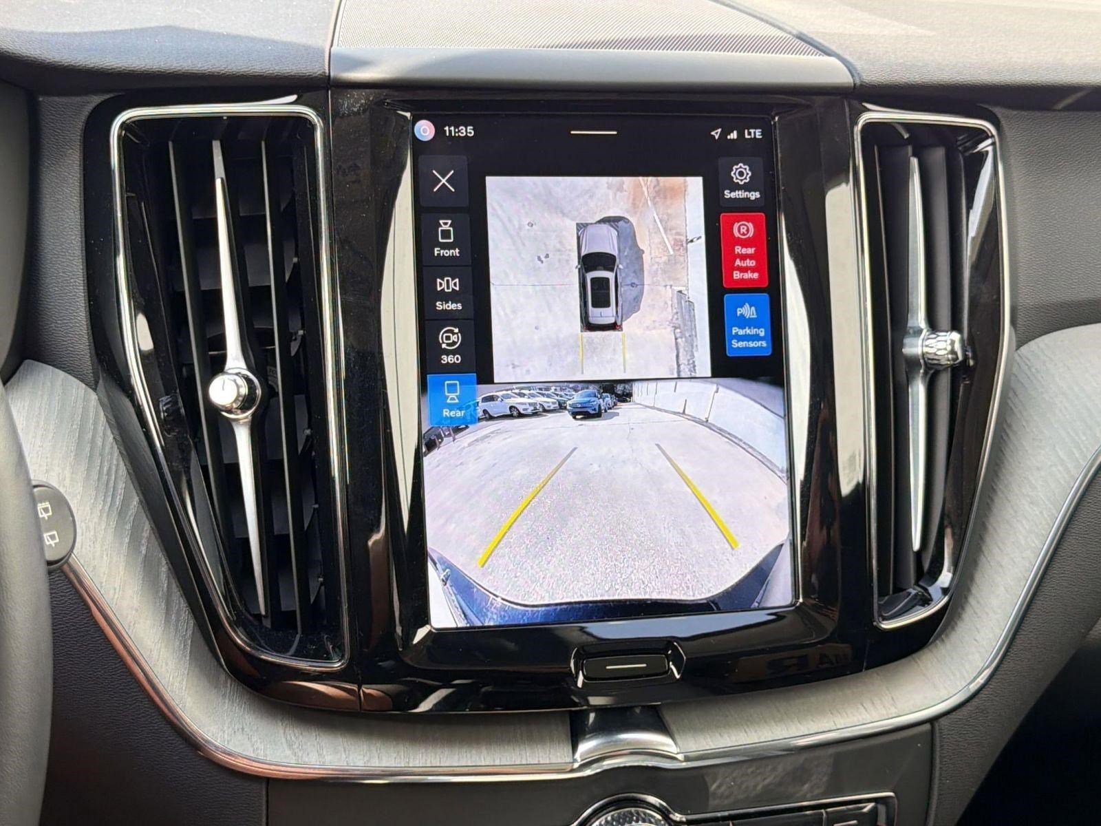 Certified 2025 Volvo XC60 B5 Plus image 24