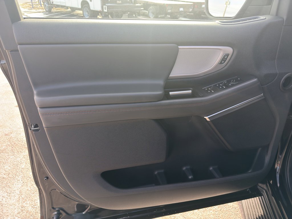 Used 2025 Ford Expedition Max Active AWD/4WD image 14