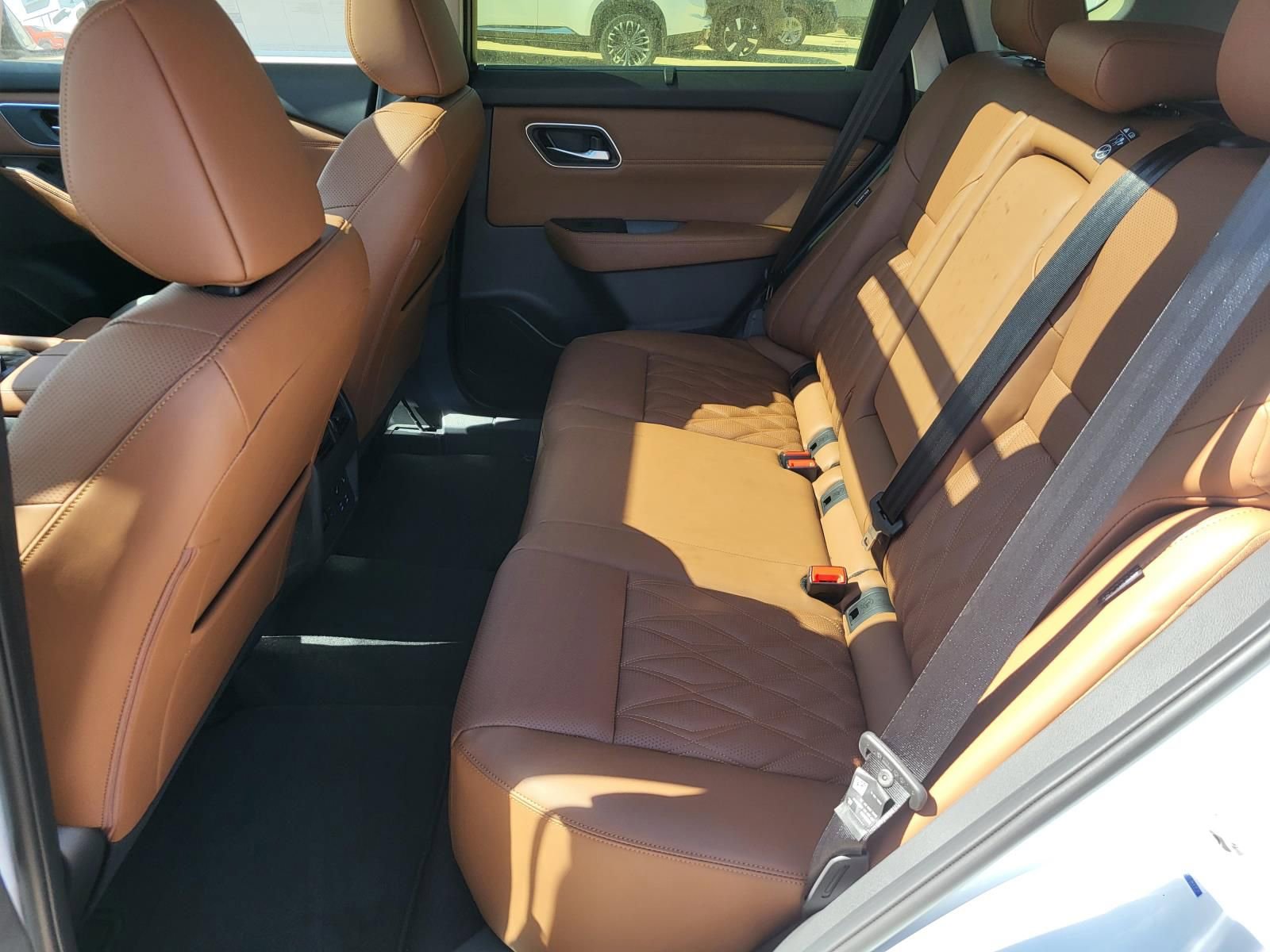 New 2026 Nissan Rogue Platinum image 18